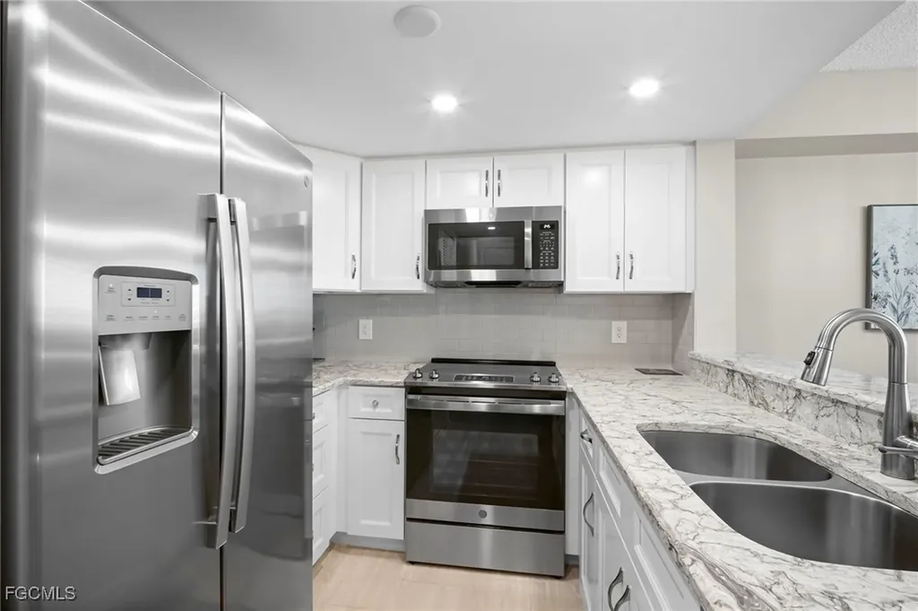 7406 Lake Breeze Drive Fort Myers FL 33907