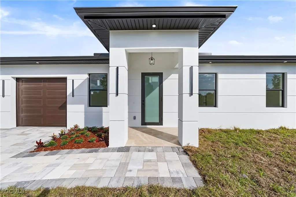 927 Norfolk Avenue S Lehigh Acres FL 33974