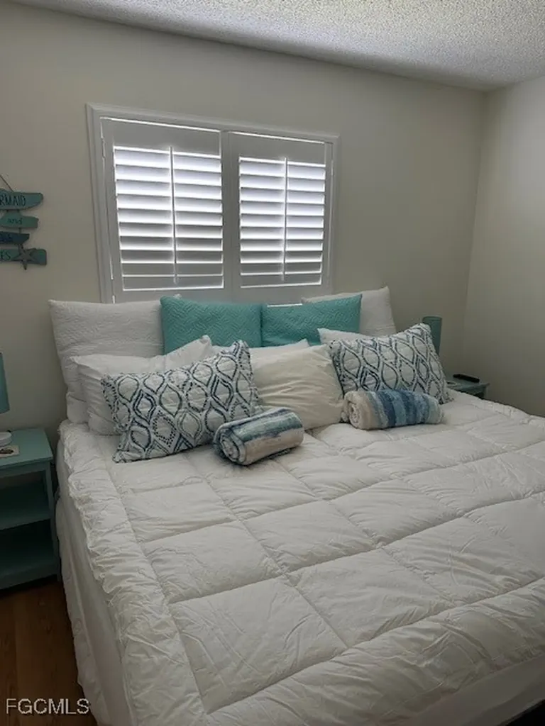 1126 SE 13th Terrace Cape Coral FL 33990