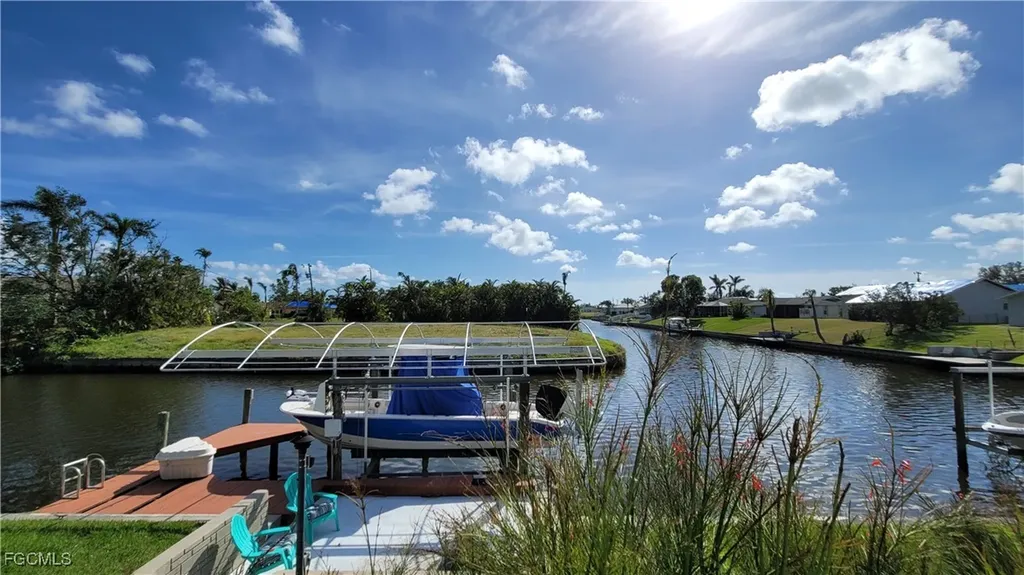 1126 SE 13th Terrace Cape Coral FL 33990