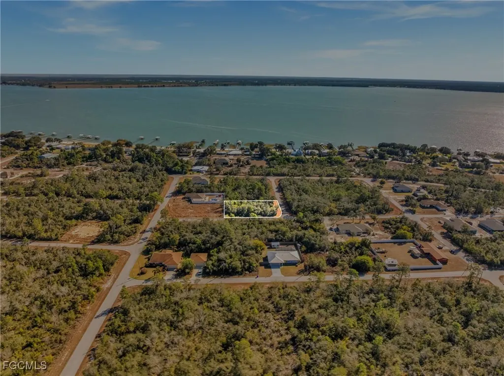 222 Cross Creek Avenue Lake Placid FL 33852