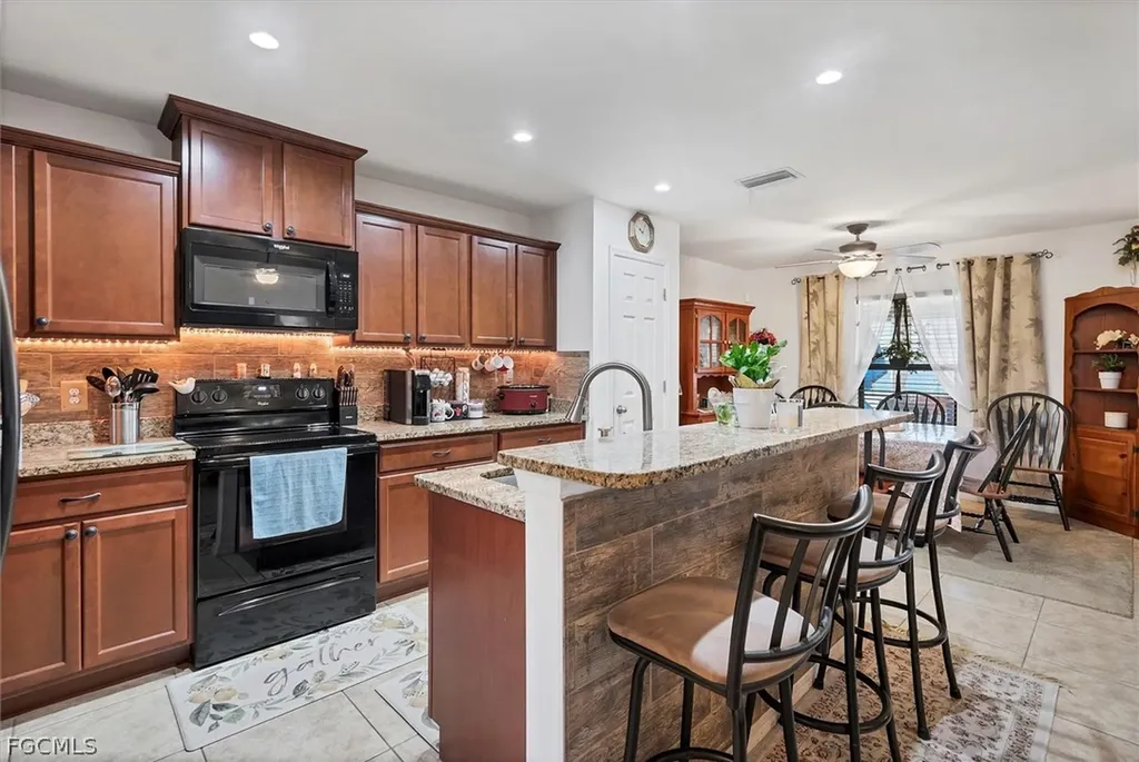 1826 SW Trafalgar Parkway Cape Coral FL 33991