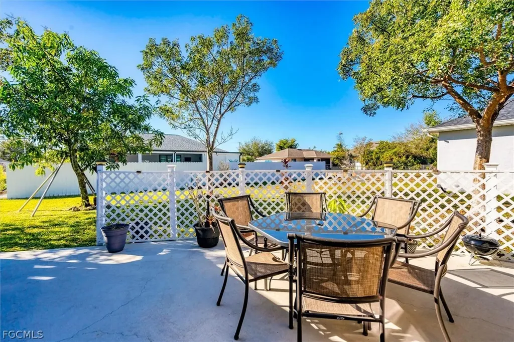 1826 SW Trafalgar Parkway Cape Coral FL 33991