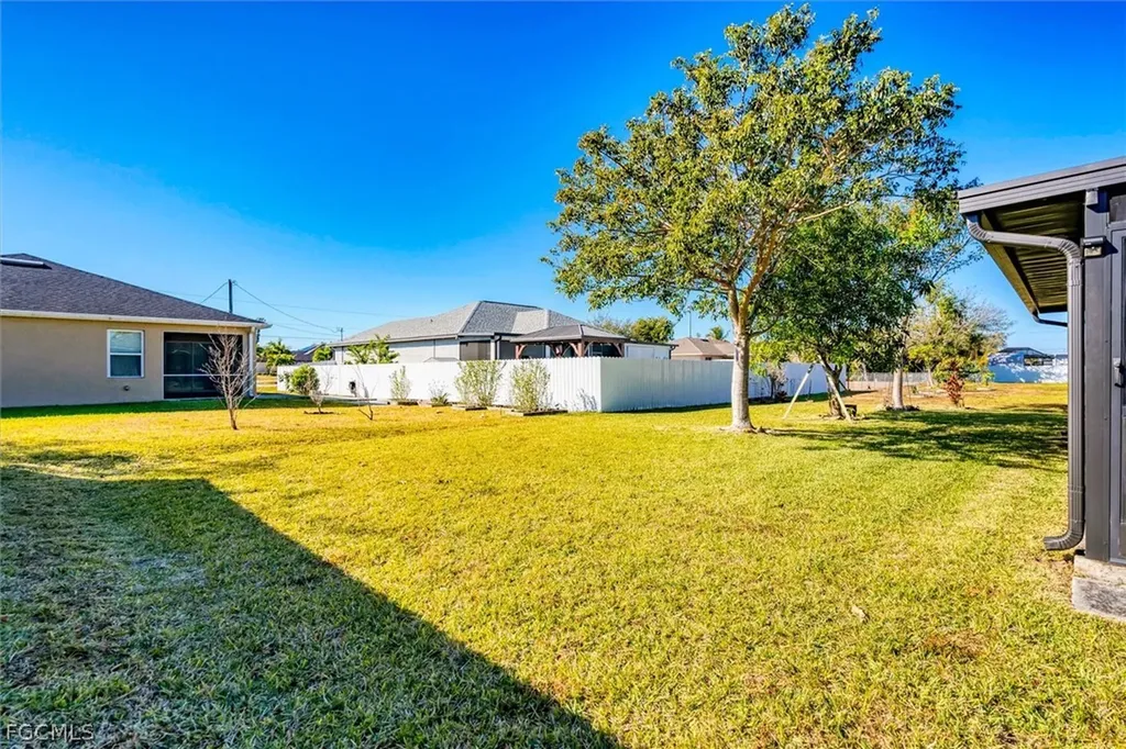 1826 SW Trafalgar Parkway Cape Coral FL 33991
