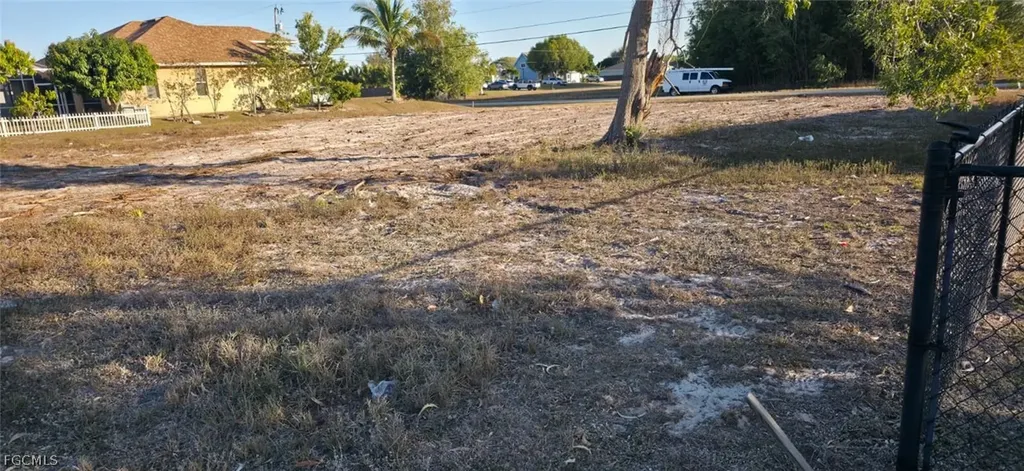 1425 NW 15th Terrace Cape Coral FL 33993