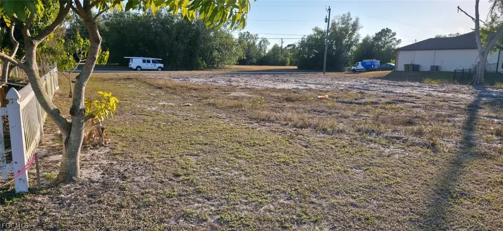 1425 NW 15th Terrace Cape Coral FL 33993