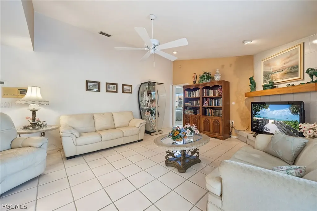 11701 Pinewood Lakes Drive Fort Myers FL 33913