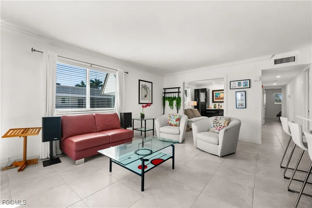 766 Central Avenue Naples FL 34102