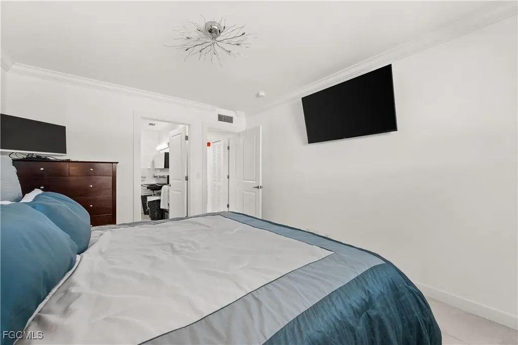 766 Central Avenue Naples FL 34102