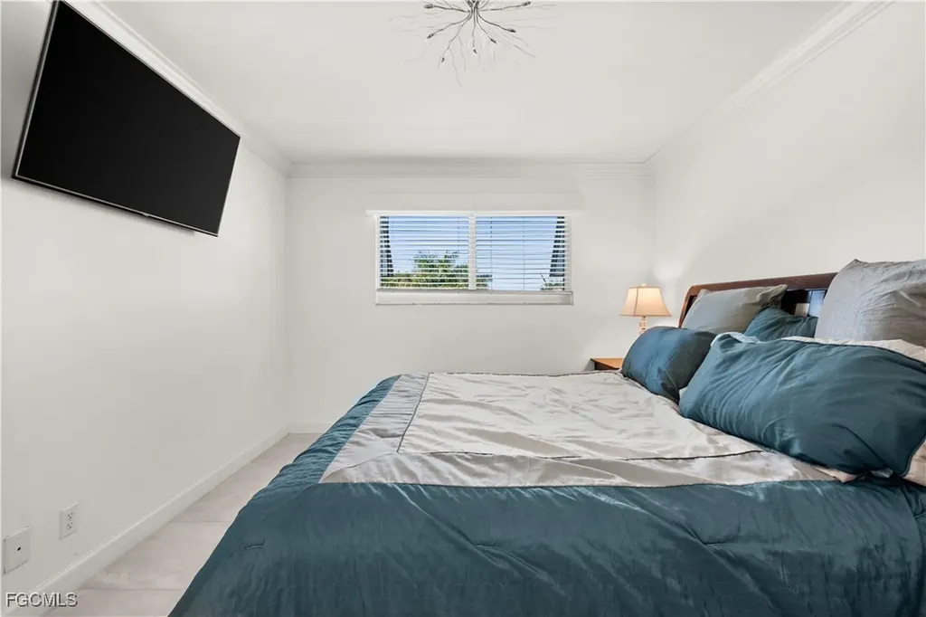 766 Central Avenue Naples FL 34102