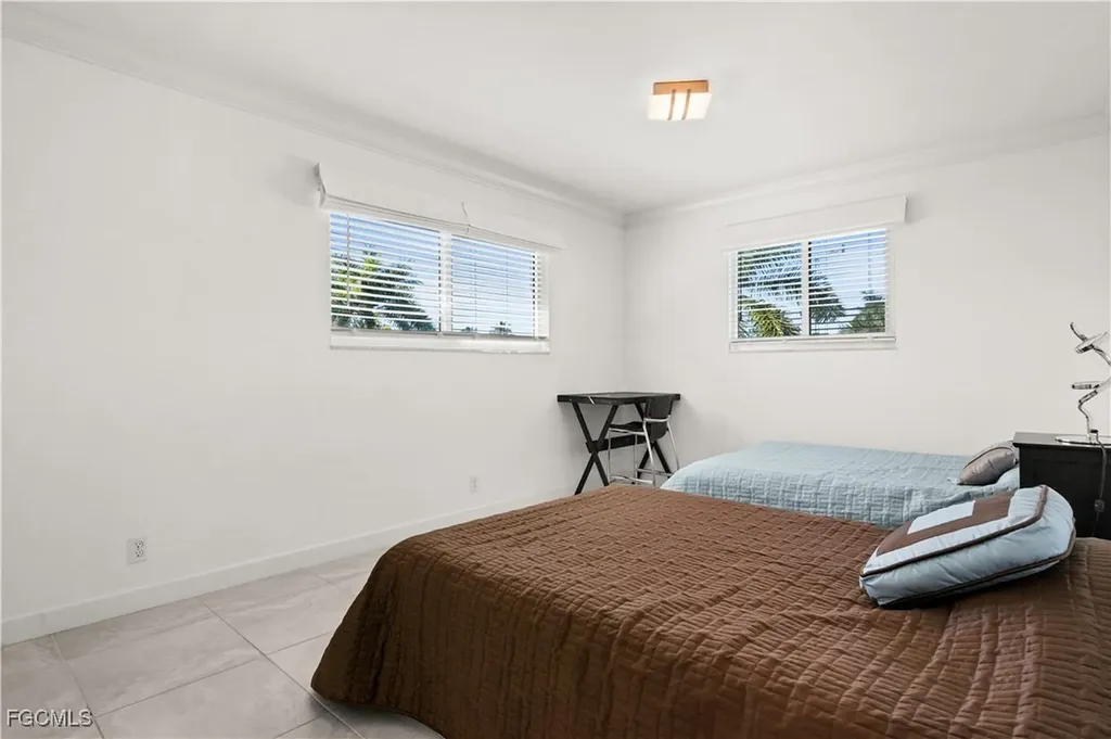 766 Central Avenue Naples FL 34102