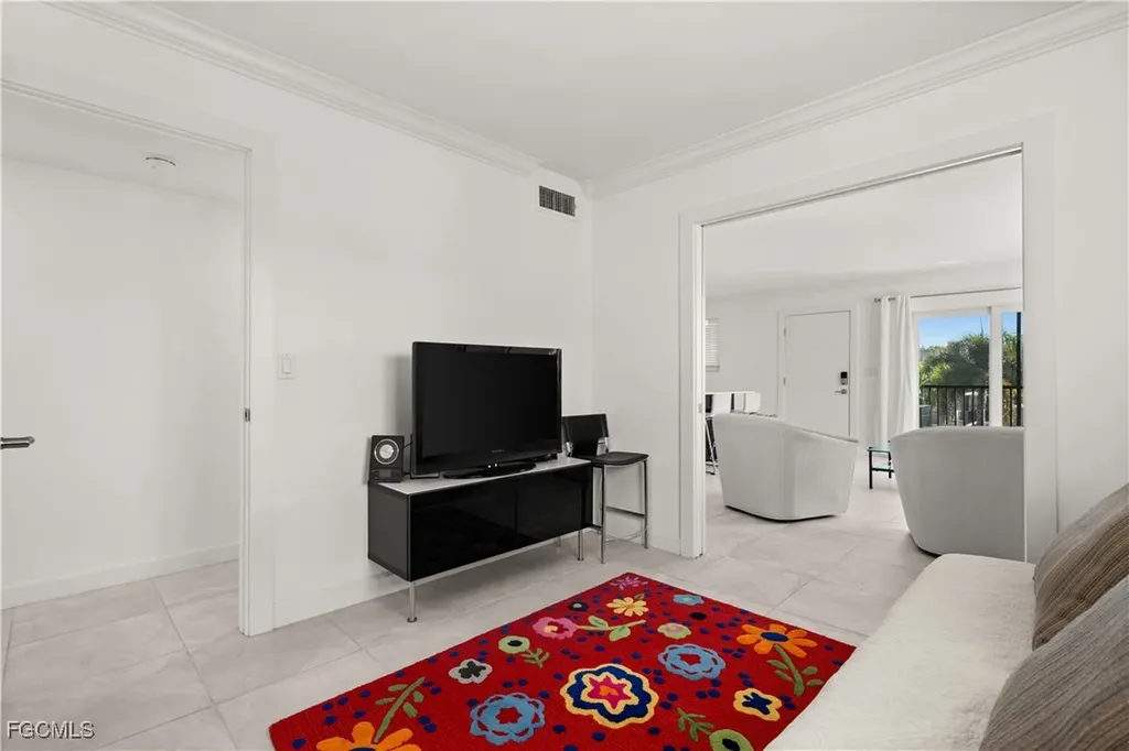 766 Central Avenue Naples FL 34102