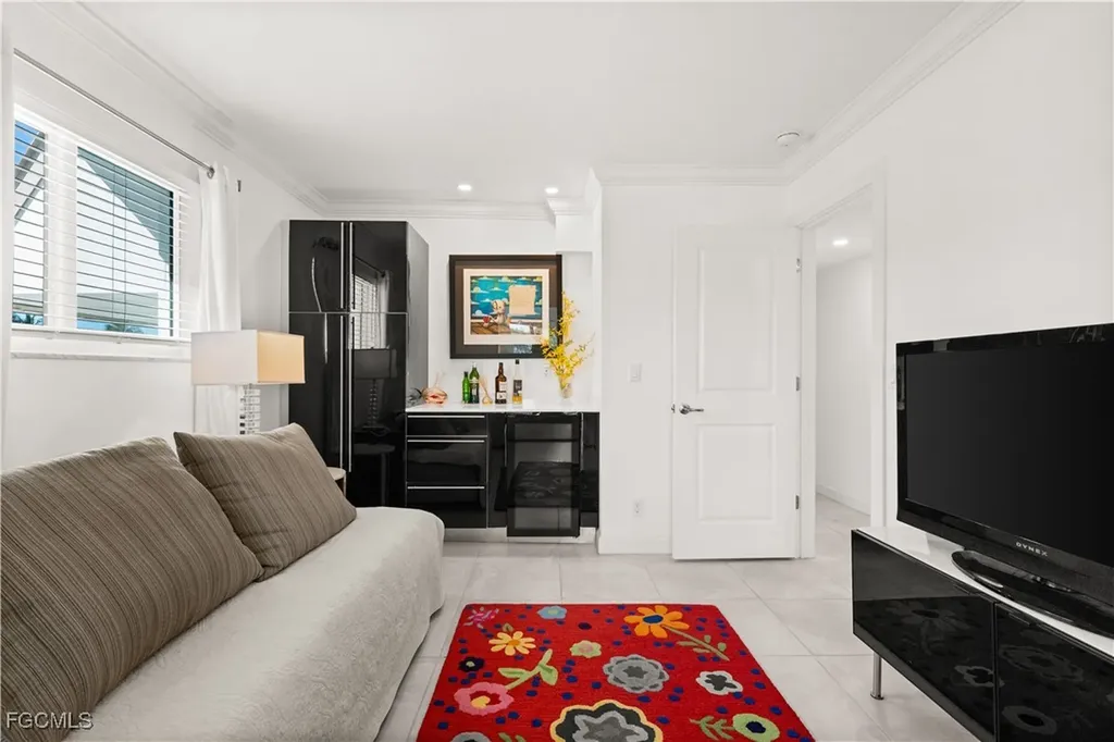 766 Central Avenue Naples FL 34102