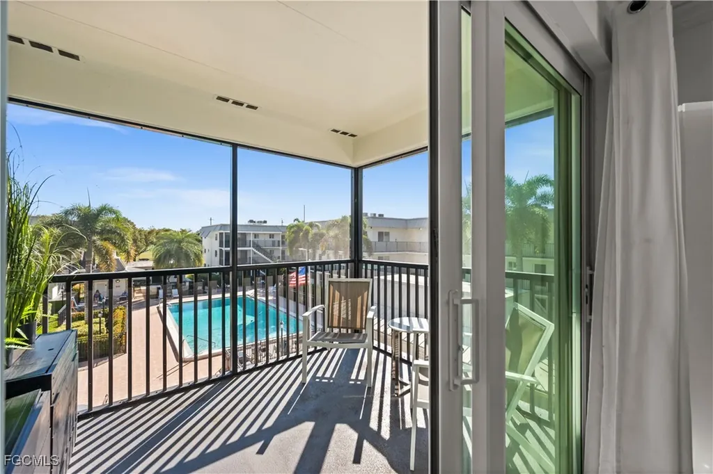 766 Central Avenue Naples FL 34102