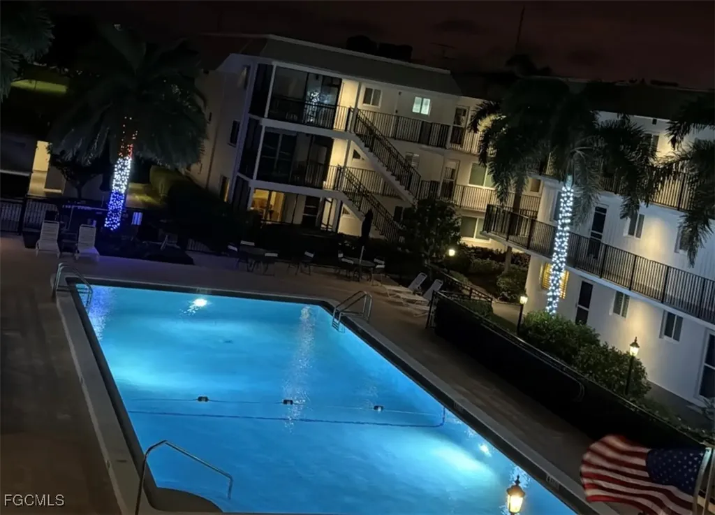 766 Central Avenue Naples FL 34102