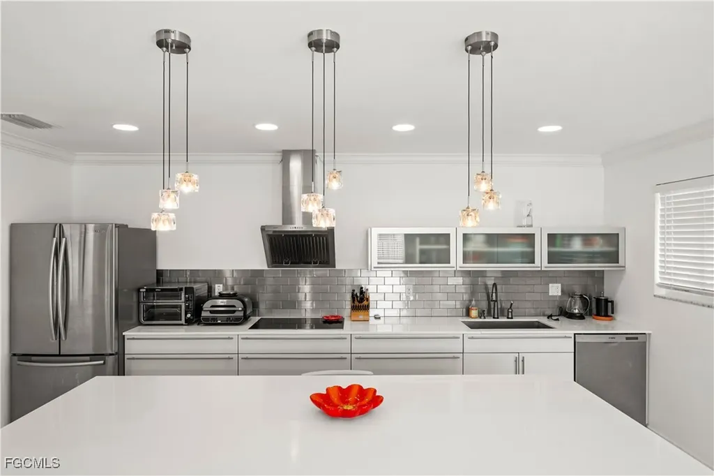766 Central Avenue Naples FL 34102