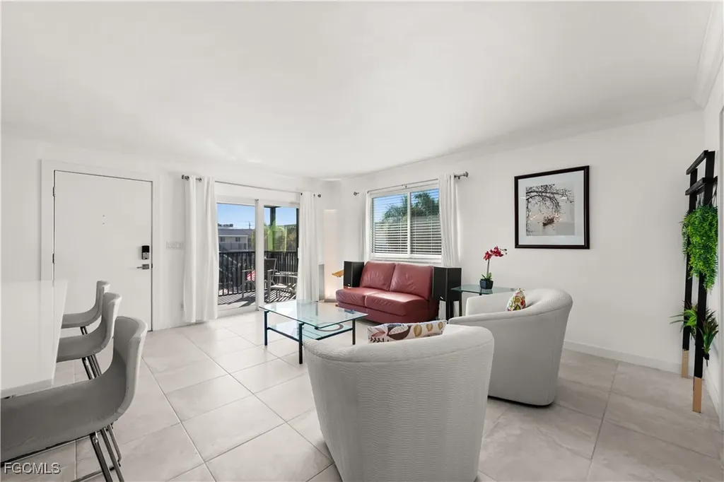 766 Central Avenue Naples FL 34102