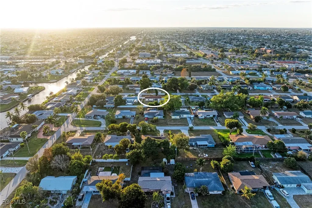 2709 SE 17th Avenue Cape Coral FL 33904