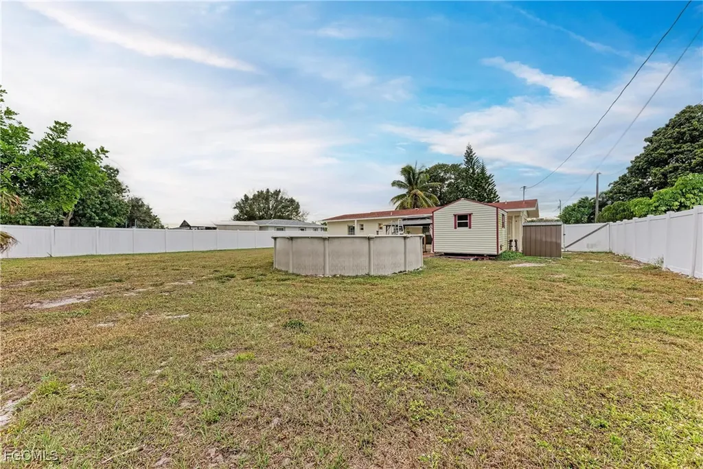 2709 SE 17th Avenue Cape Coral FL 33904