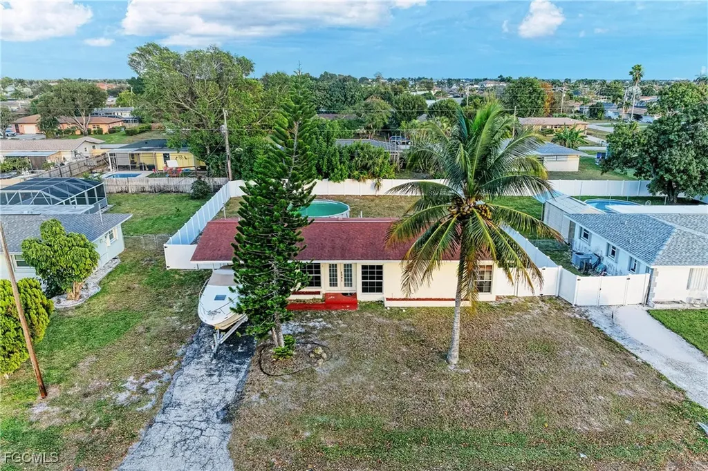 2709 SE 17th Avenue Cape Coral FL 33904