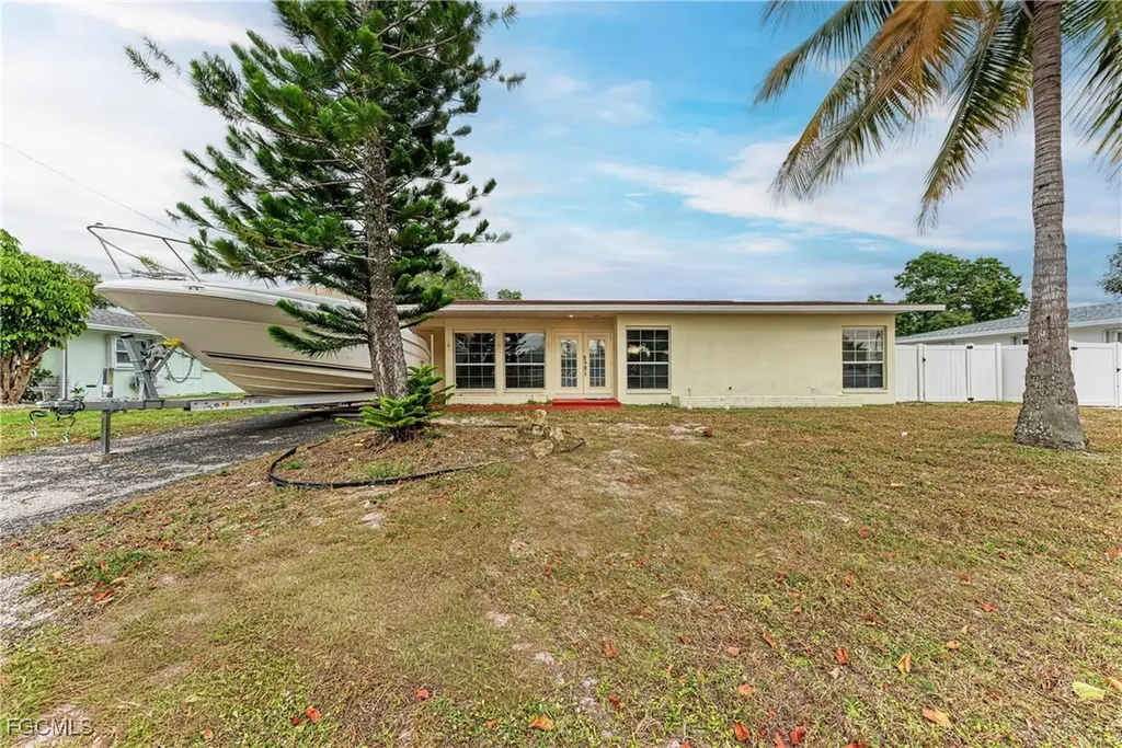 2709 SE 17th Avenue Cape Coral FL 33904