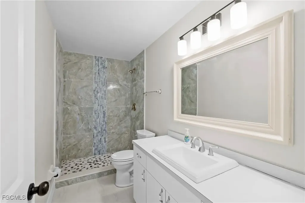 503 SE 16th Place Cape Coral FL 33990