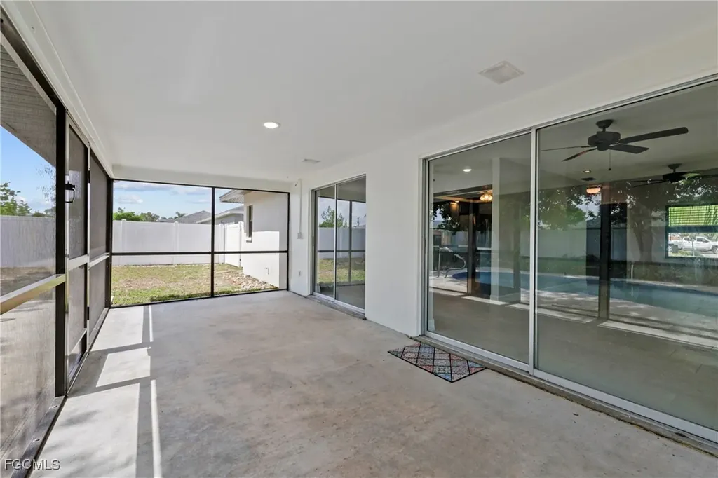 503 SE 16th Place Cape Coral FL 33990