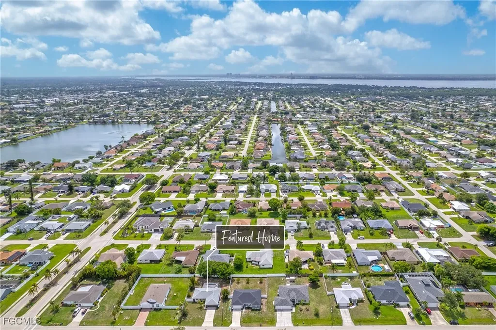 503 SE 16th Place Cape Coral FL 33990