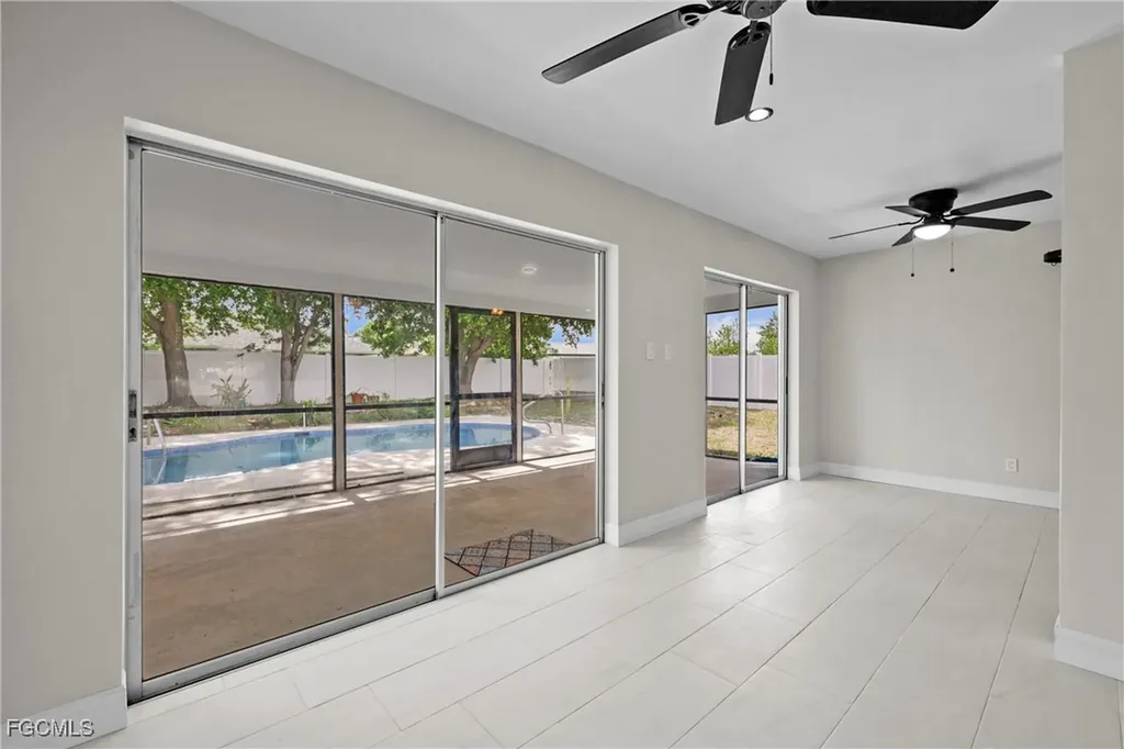 503 SE 16th Place Cape Coral FL 33990
