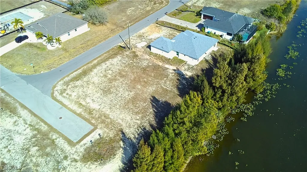 122 NE 9th Street Cape Coral FL 33909