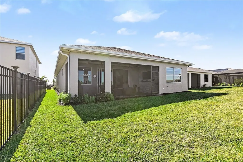 355 Spring Hill Lake Loop Cape Coral FL 33993