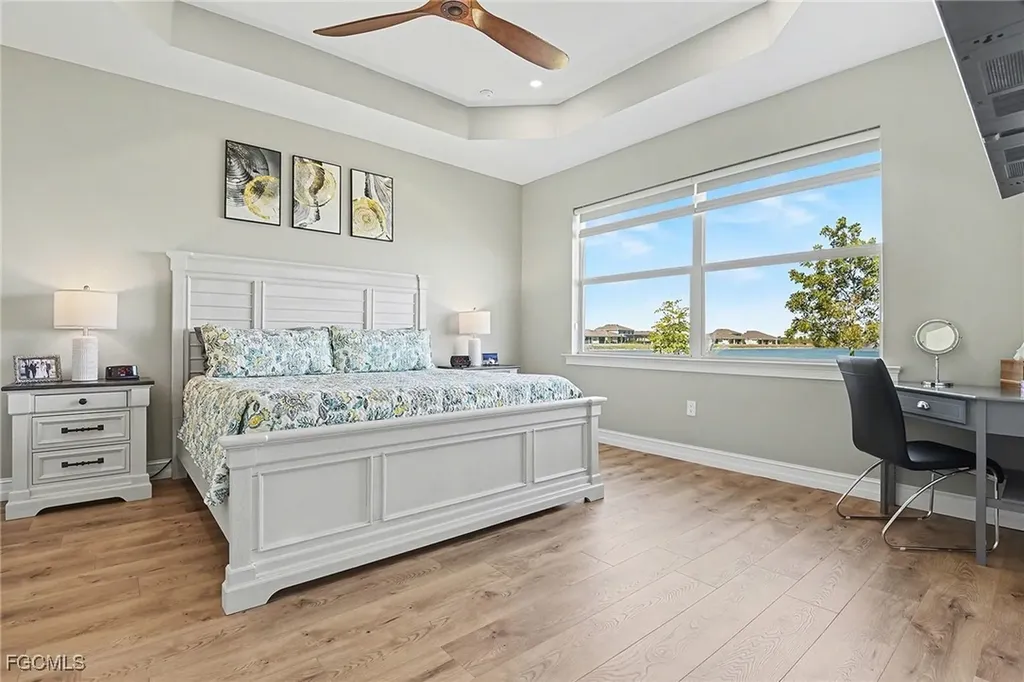 355 Spring Hill Lake Loop Cape Coral FL 33993