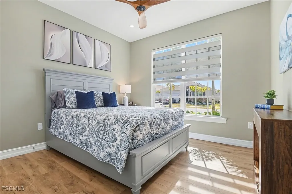 355 Spring Hill Lake Loop Cape Coral FL 33993
