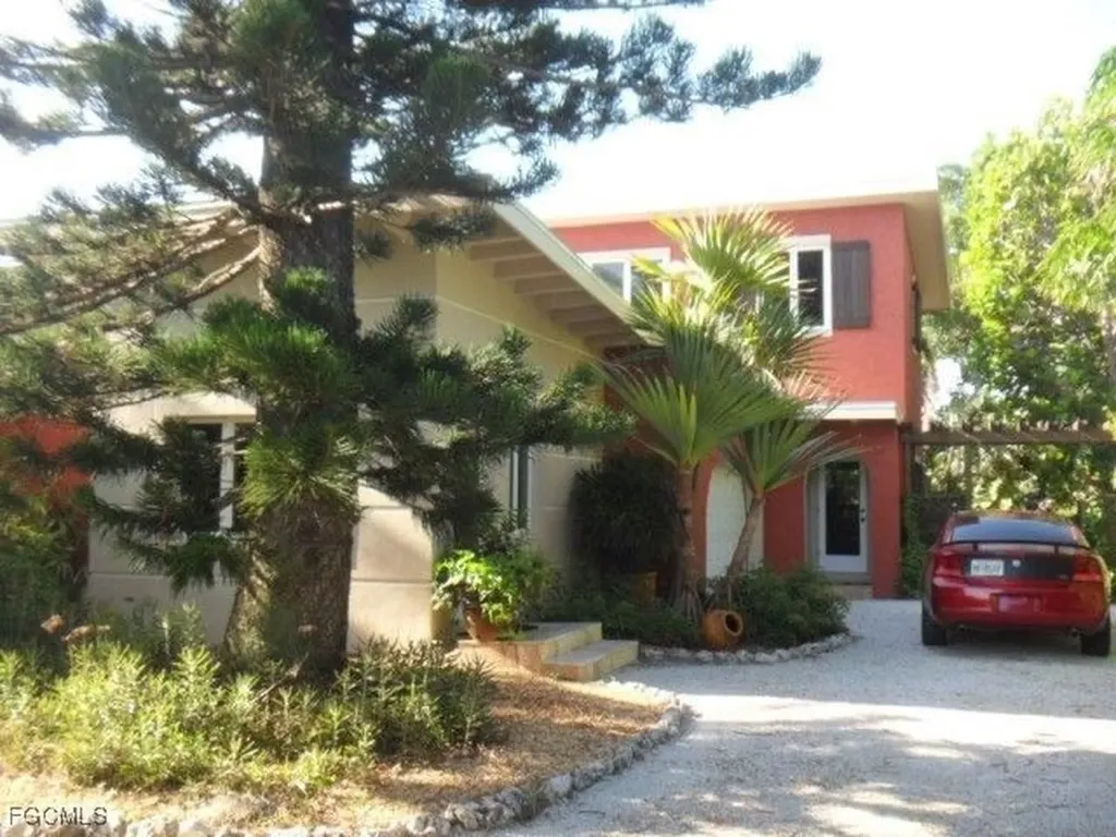 505 Lighthouse Way Sanibel FL 33957