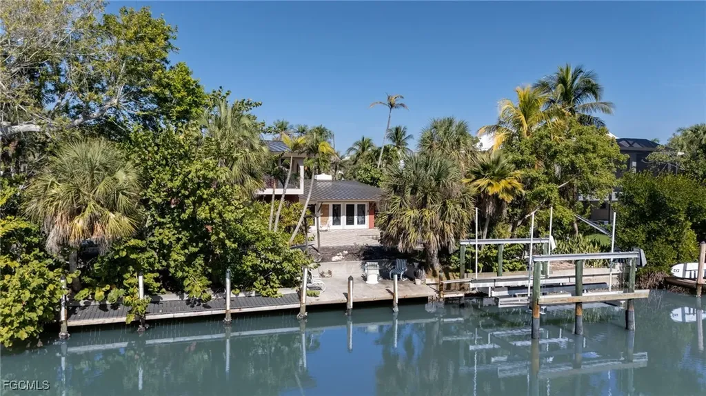 505 Lighthouse Way Sanibel FL 33957