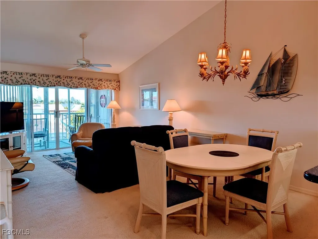 4622 SW 12th Place Cape Coral FL 33914