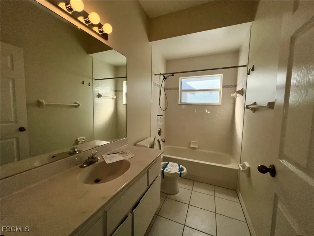 10730 Bahia Terrado Circle Estero FL 33928