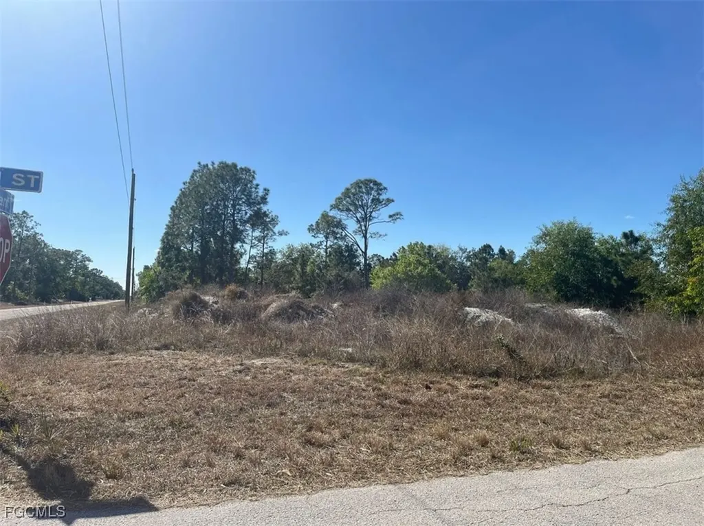 3307 E 11th Street Lehigh Acres FL 33972