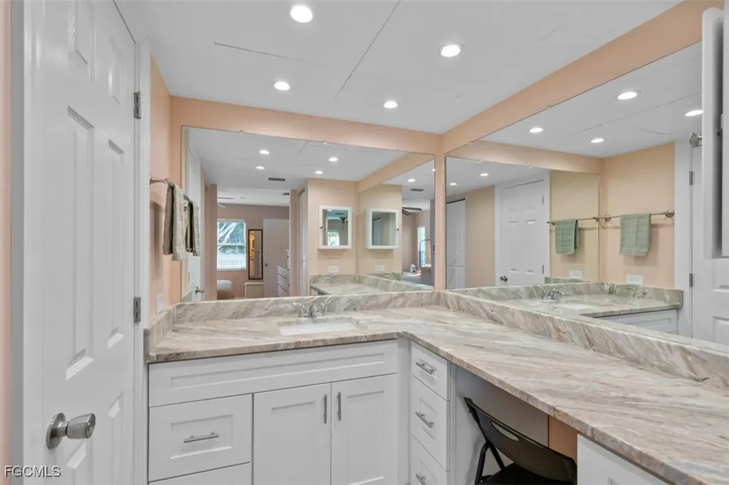 15048 Bonaire Circle Fort Myers FL 33908