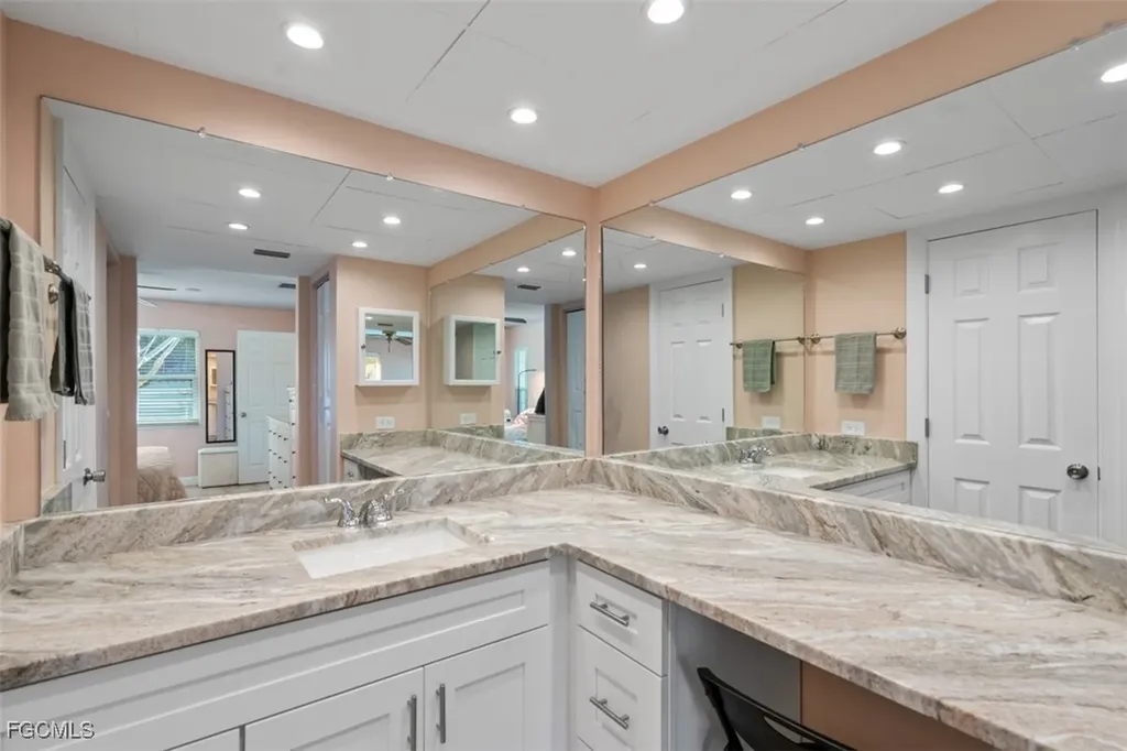 15048 Bonaire Circle Fort Myers FL 33908