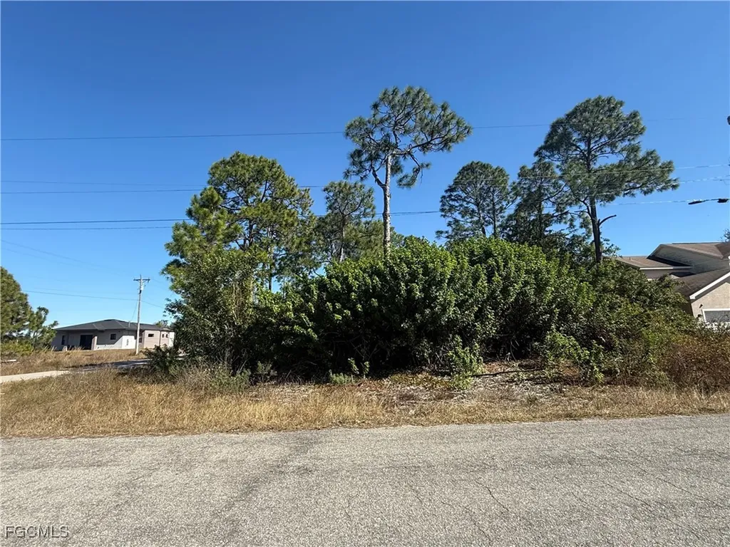 715 Bedford Drive Lehigh Acres FL 33974
