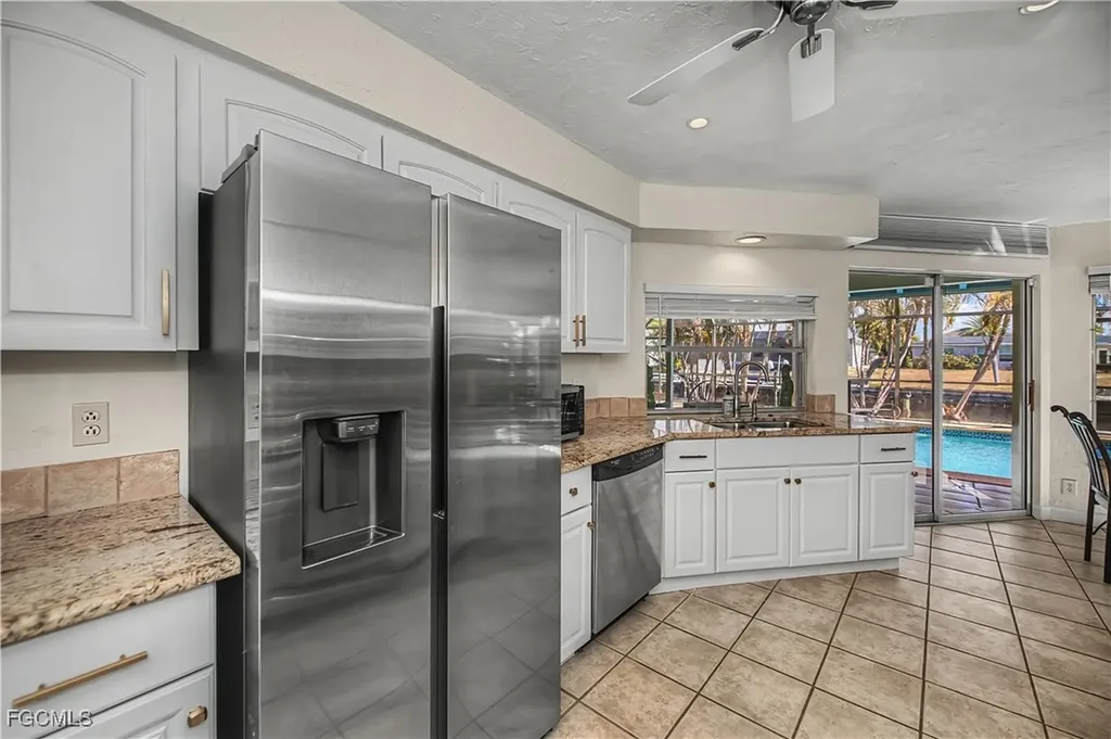 3511 SE 18th Place Cape Coral FL 33904