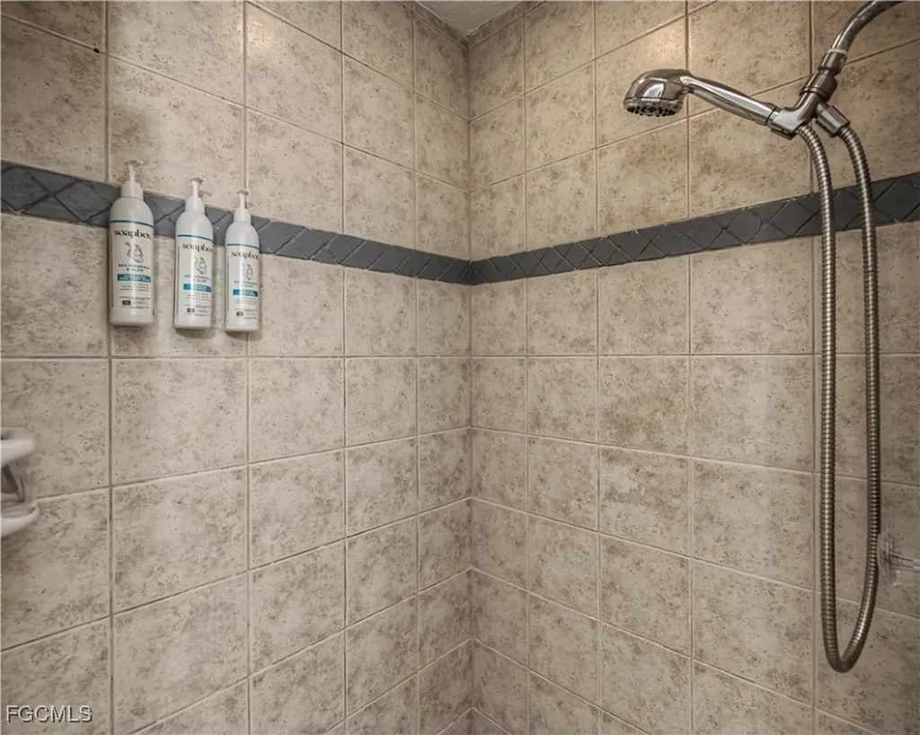 3511 SE 18th Place Cape Coral FL 33904