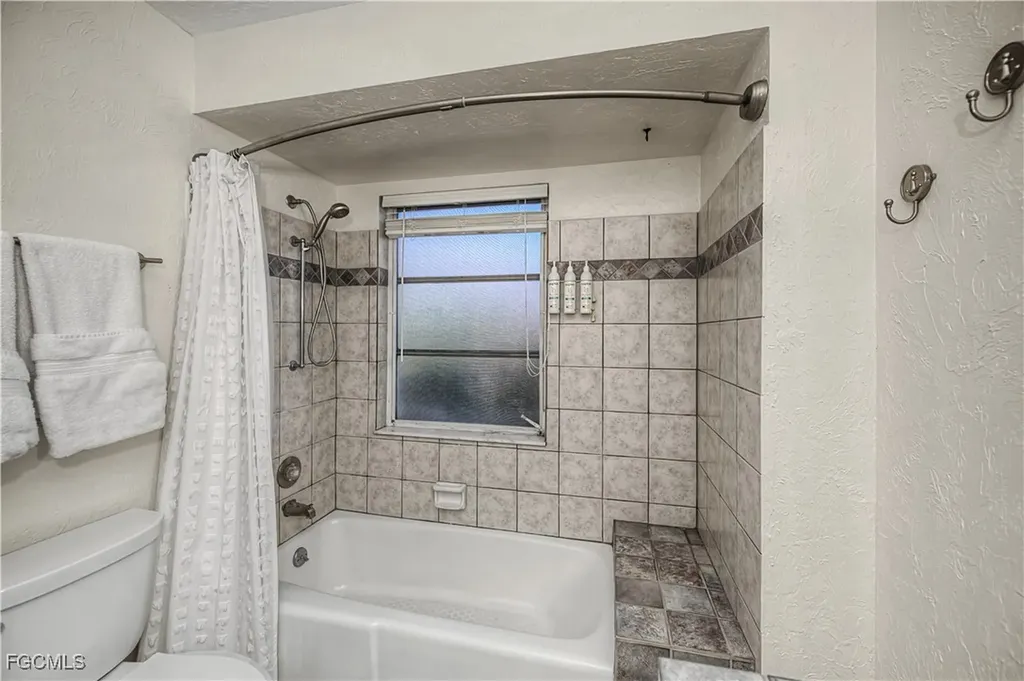 3511 SE 18th Place Cape Coral FL 33904