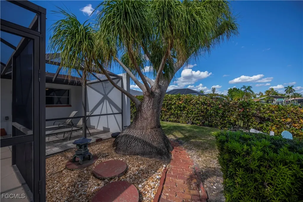 3511 SE 18th Place Cape Coral FL 33904