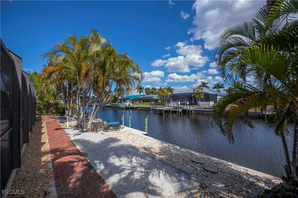 3511 SE 18th Place Cape Coral FL 33904