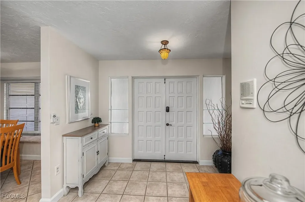 3511 SE 18th Place Cape Coral FL 33904