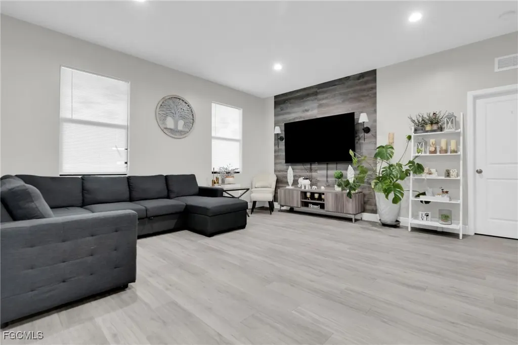 1478 Jay Terrace Labelle FL 33935