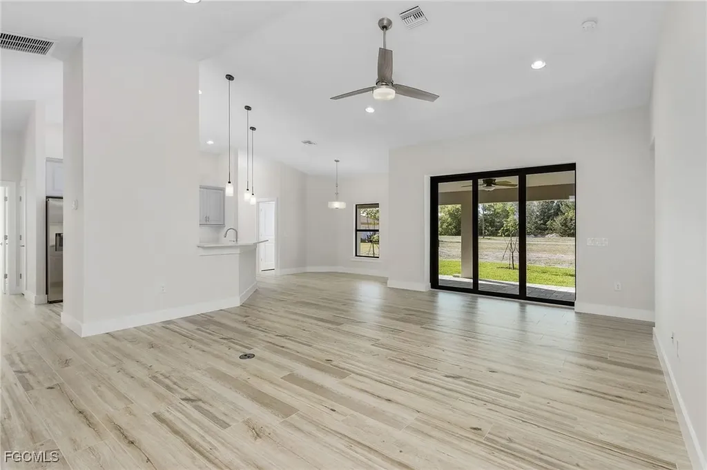 346 SW 28th Place Cape Coral FL 33991