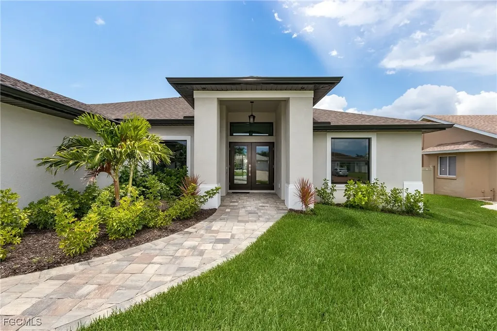 346 SW 28th Place Cape Coral FL 33991